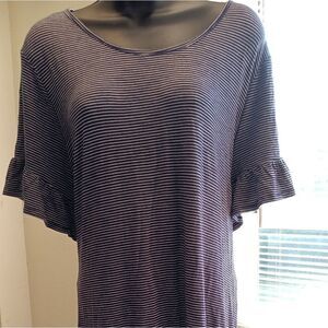 Navy dress with fine white stripes, ruffled sleeves & pockets!